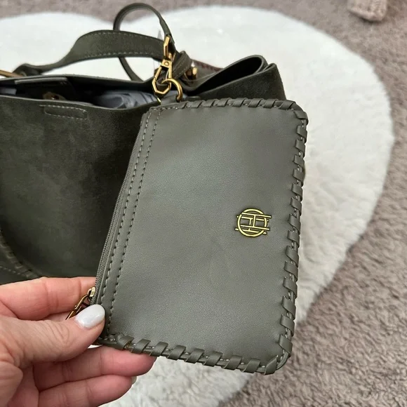 House of Harlow 1960 Dark Green Suede Shoulder Bag - Picture 3 of 3